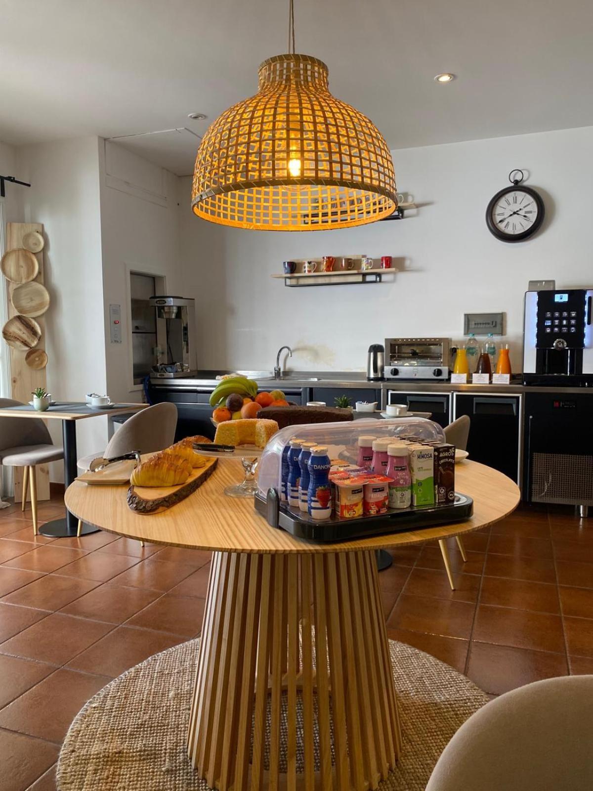 Hotel Residencial Dora บรากา ภายนอก รูปภาพ